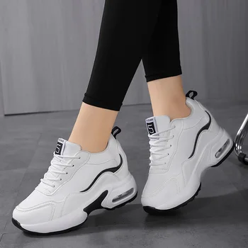 2023 Новая женская обувь, дышащая модная вулканизированная обувь на шнуровке, нескользящая спортивная обувь, повседневные уличные кроссовки для женщин 2