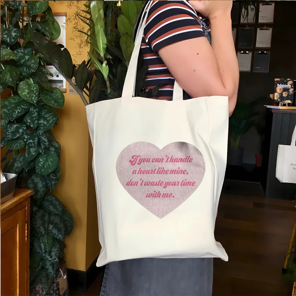 Розовая милая женская сумка через плечо Martinez heart в форме сердца, подарок Мелани поклонникам: экологичная холщовая сумка K-12 Изображение 2