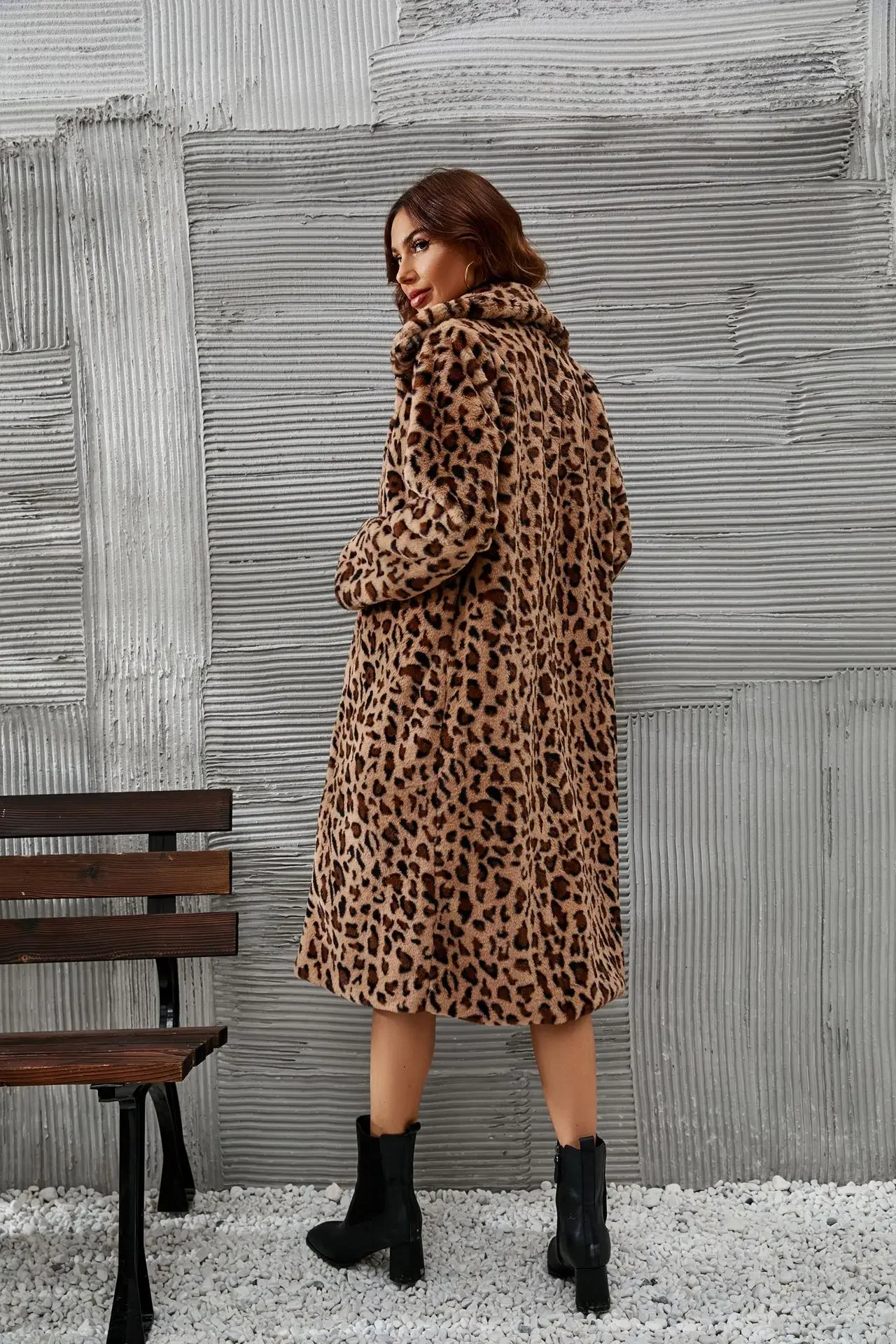 Леопардовое пальто из искусственного меха, женские длинные пальто с отложным воротником и длинным рукавом, осень-зима, свободная элегантная куртка Макси с высокой талией 2023 года выпуска Изображение 5