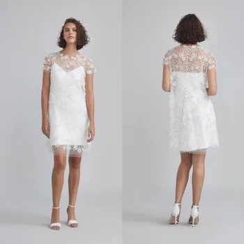 Свадебное платье Трапециевидной формы С кружевными аппликациями, Простые Короткие рукава Выше колена, Иллюзия Атласа 1